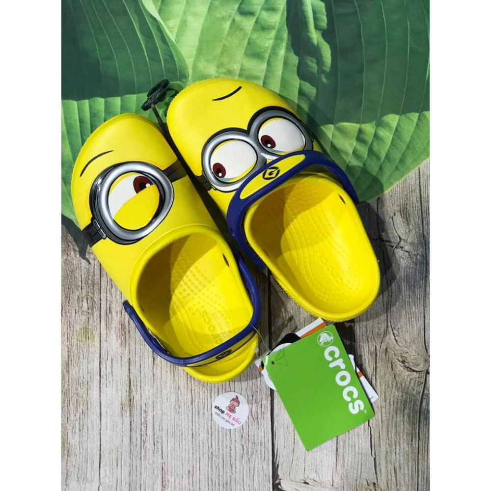 minion crocs